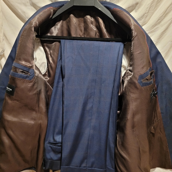 Combatgent Navy Suit - Picture 2 of 4